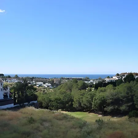 First Class La Resina Golf & Sea, Estepona